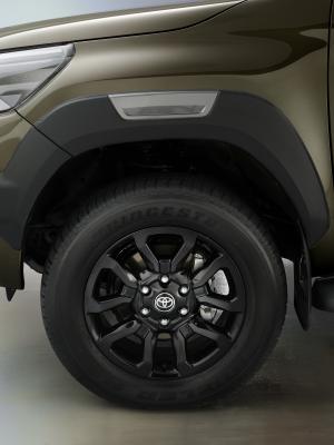 Toyota Hilux Invincible Double Cab 2020 года  (WW)